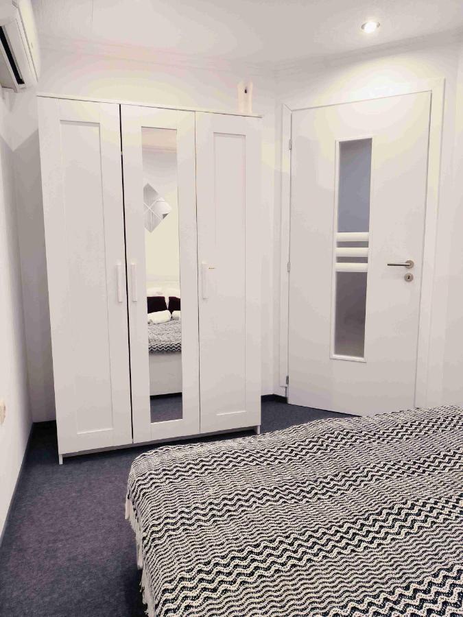 Baky House Leilighet Balatonlelle Eksteriør bilde